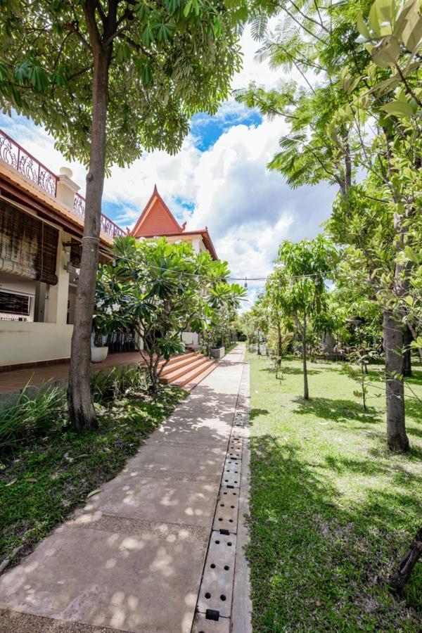 Savada Angkor Boutique Hotel Sziemreap Kültér fotó